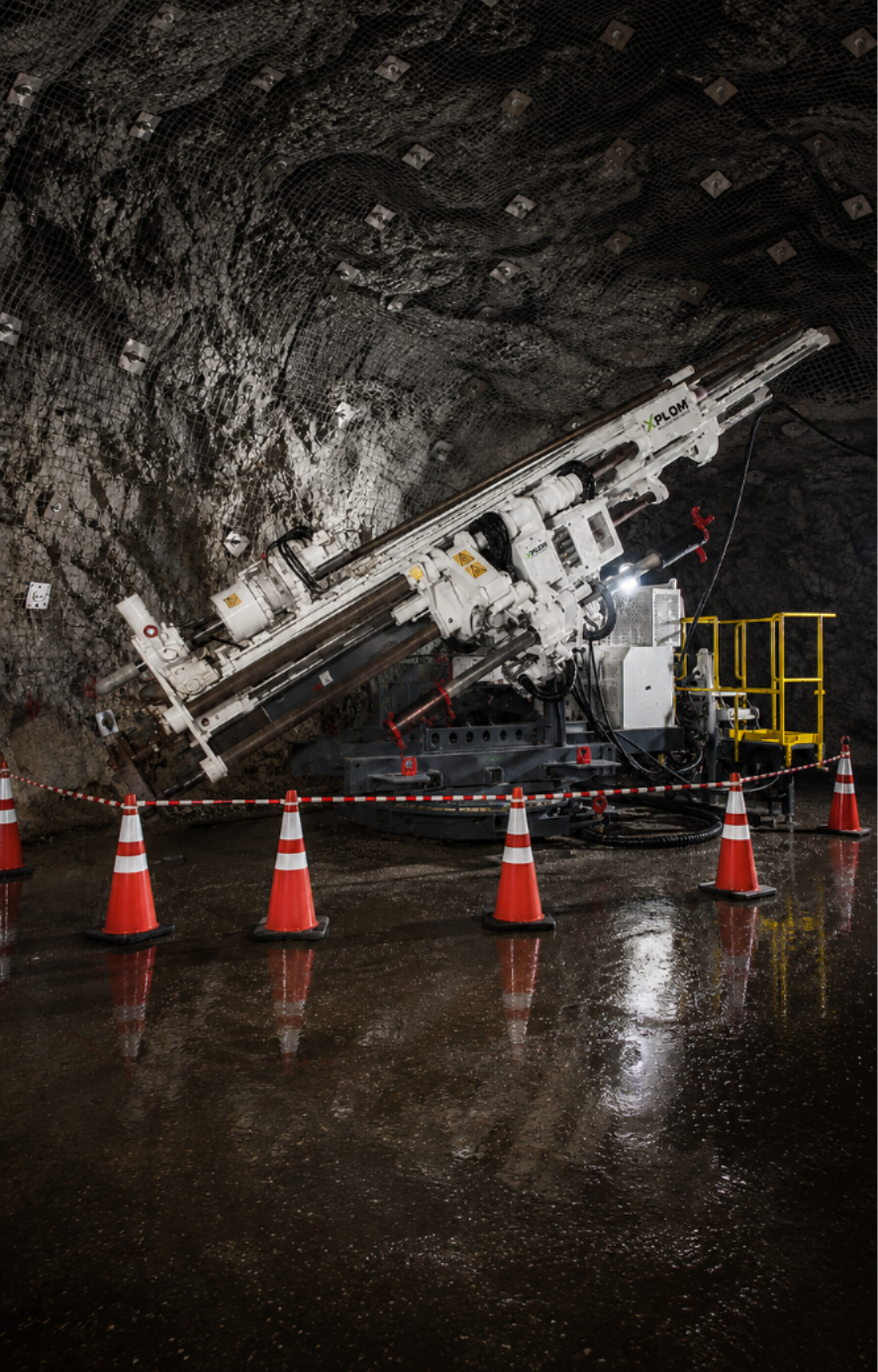 XP-DCU 500 underground diamond core drilling rig in mine heading